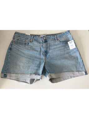 Denizen from Levi's Mid Rise Medium Wash 5" Short Women Size 18/34W